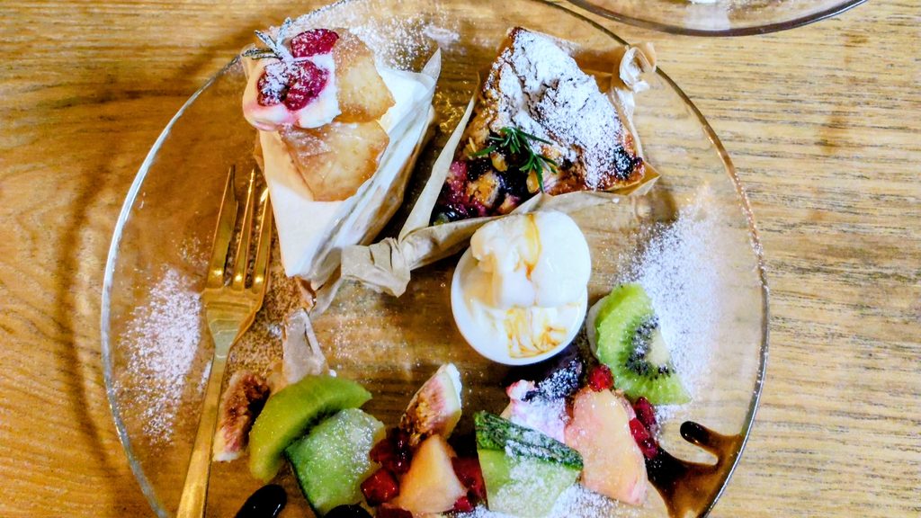 tempsのケーキ2種盛りドリンクセット